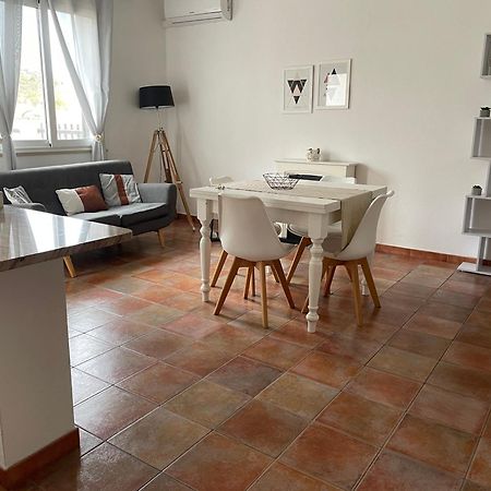Ucuppu Appartamenti Карлофорте Екстериор снимка